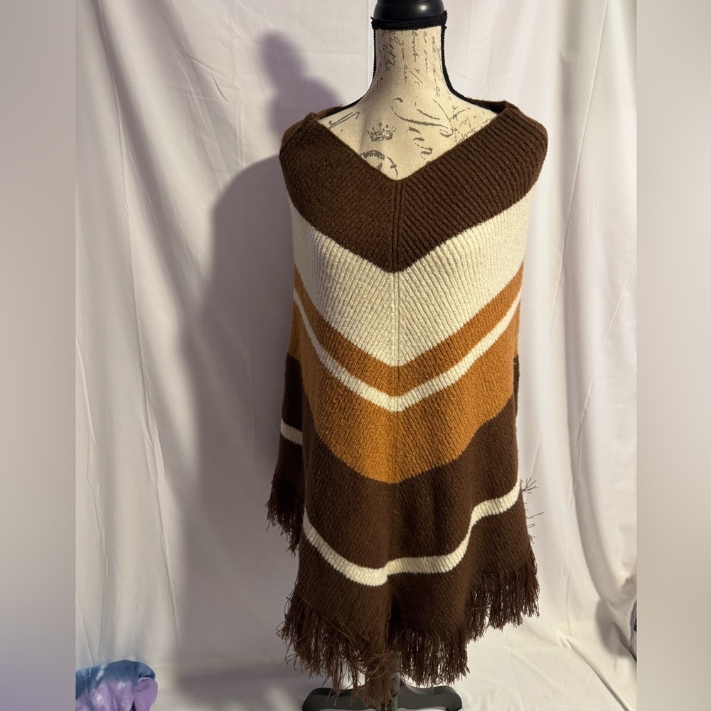 Offline Arie poncho NWOT